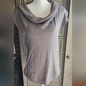 Gray Cowneck Sweater Vest.By Aphorism Sz Med. Like New